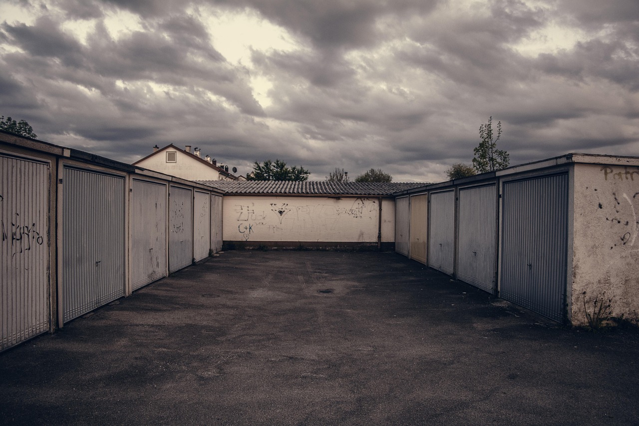 Comment régler les ressorts d'une porte de garage basculante